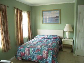 Bayfront Motel